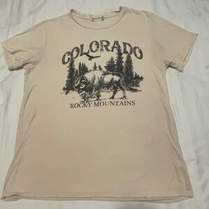 Altar’d State Cream “Colorado Rocky Mountains” Graphic T-Shirt - Size L